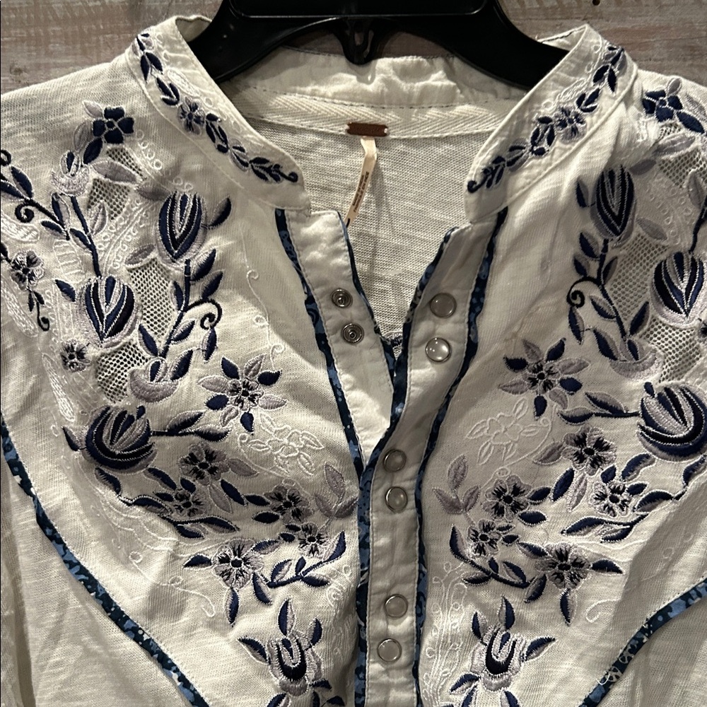 NWOT FREE PEOPLE SUNDANCE KID WESTERN HENLEY TOP size XS - Picture 5 of 11
